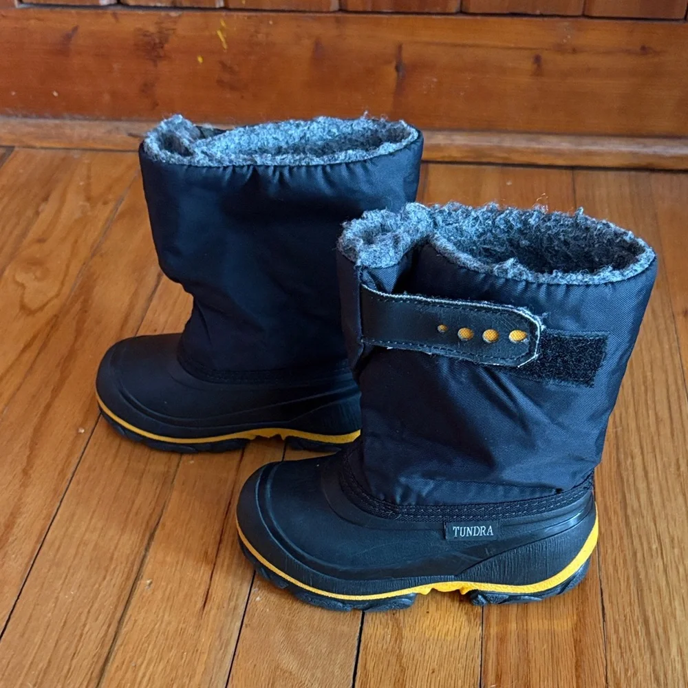 Tundra Cico Black and Gold Toddler Snow Boots